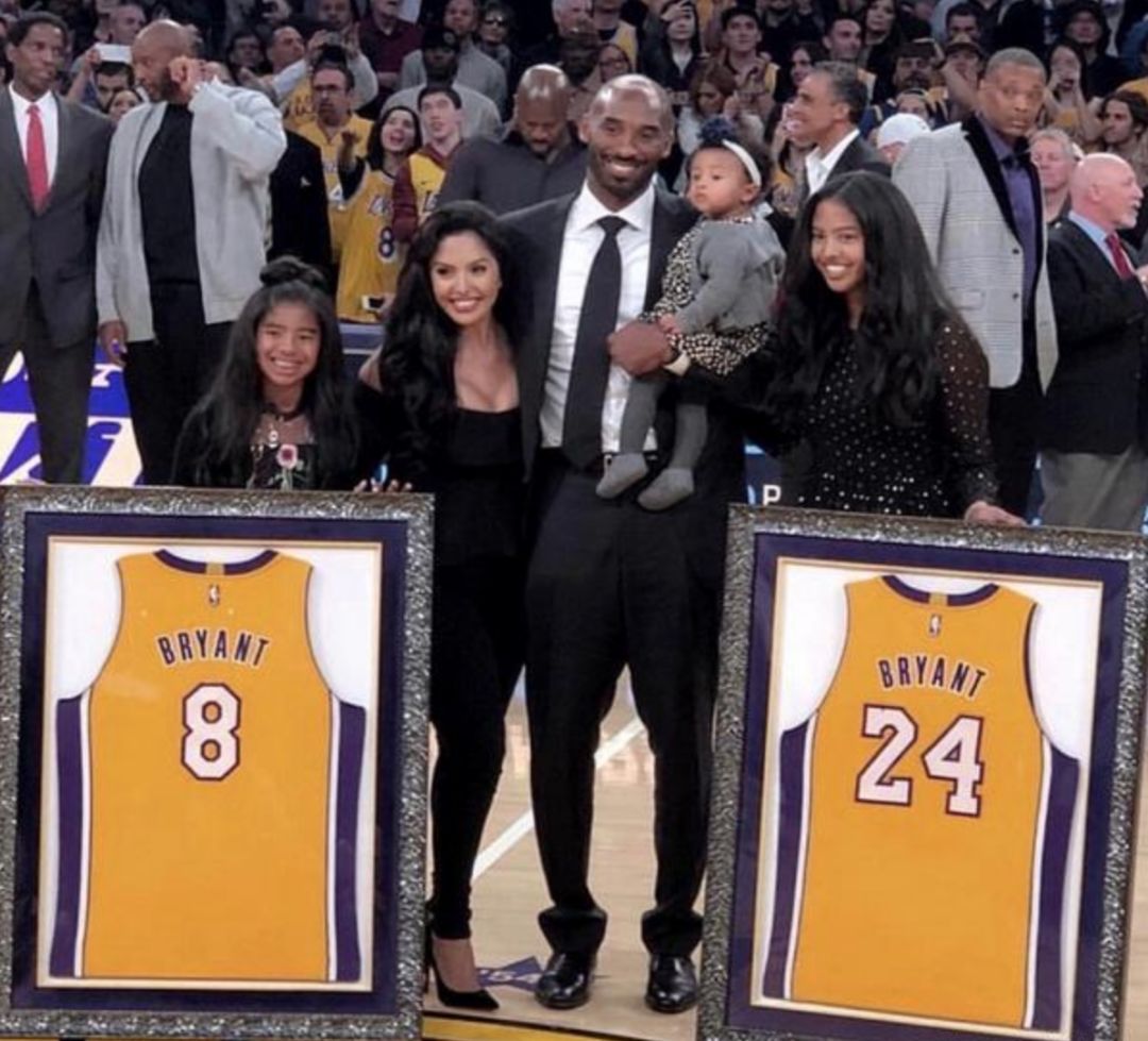 对他抱有更 对他抱有更